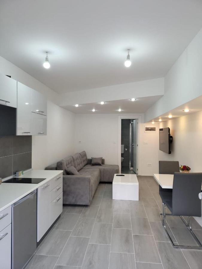 Apartment Diamond -Modern And Lovely Seaside Studio Apartment Kotor Exterior foto