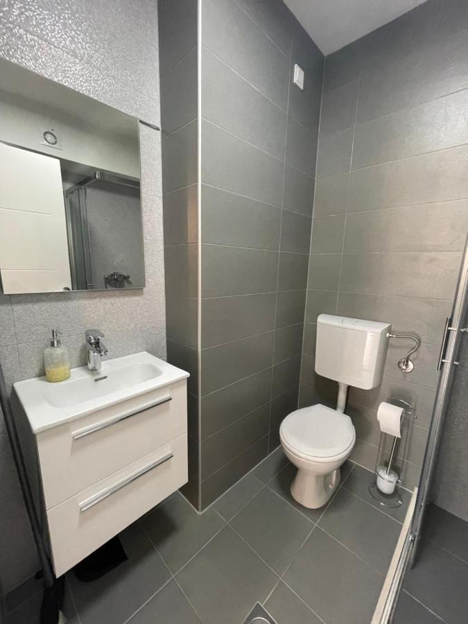 Apartment Diamond -Modern And Lovely Seaside Studio Apartment Kotor Exterior foto